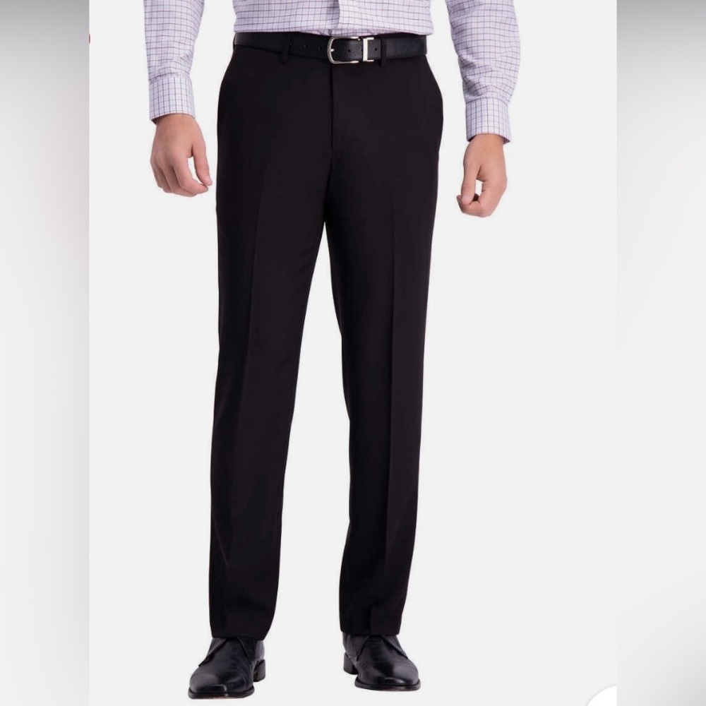Haggar Men's Super Flex Waistband Straight Dress Pants Black, Size 30x32 (New)